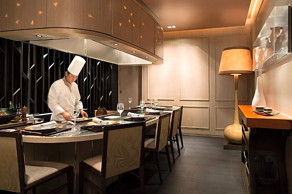 Shangri-La Hotel, Tokyo