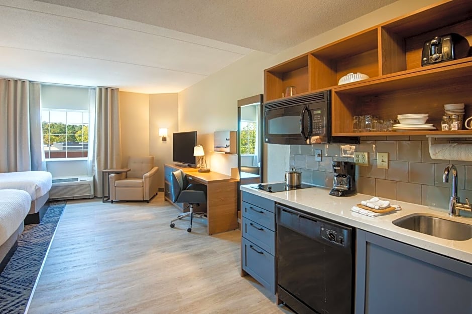 Candlewood Suites Manassas, an IHG Hotel