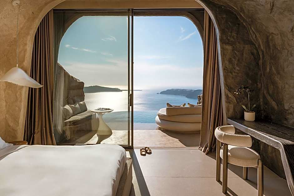 One of One Hotel
