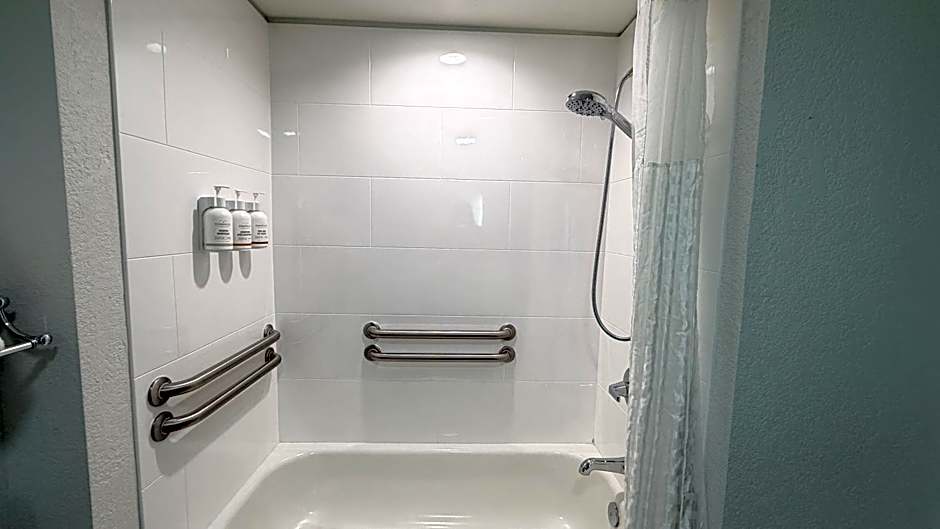 Wingate by Wyndham Athens Near Downtown