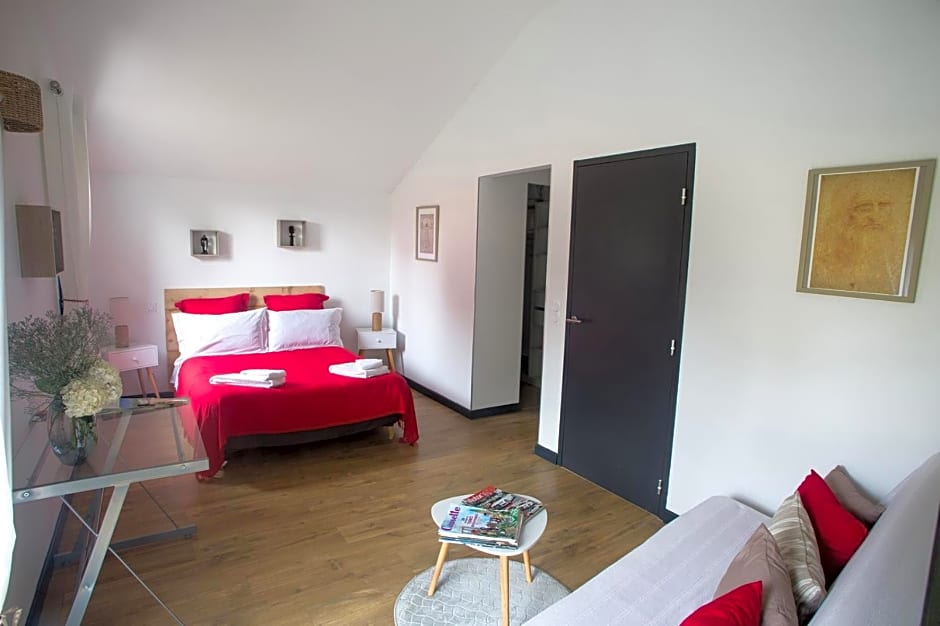 MAISON MAUPAS Chambre Rouge