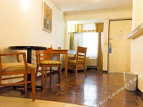 Hafersons Inn Hotel & Suites