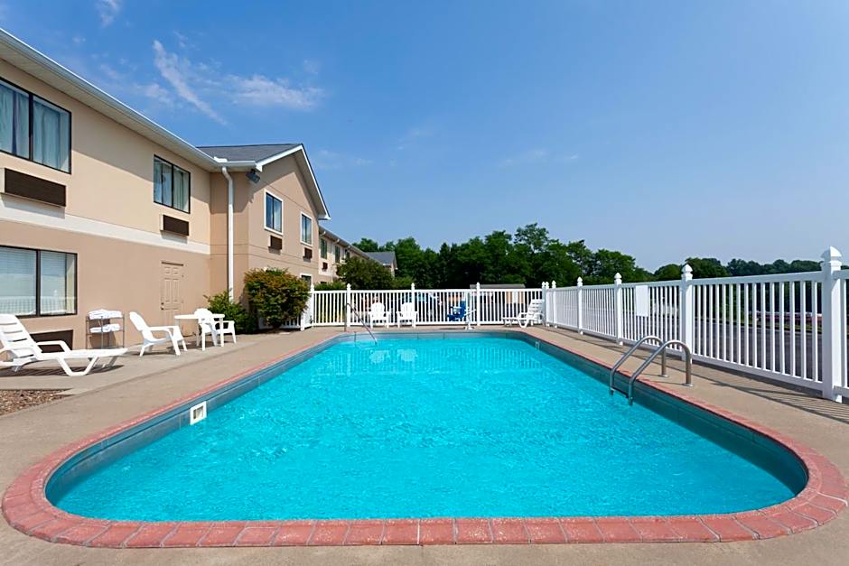 Ramada by Wyndham Tell City