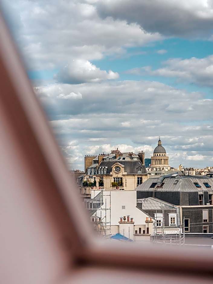 Legend Hôtel Paris