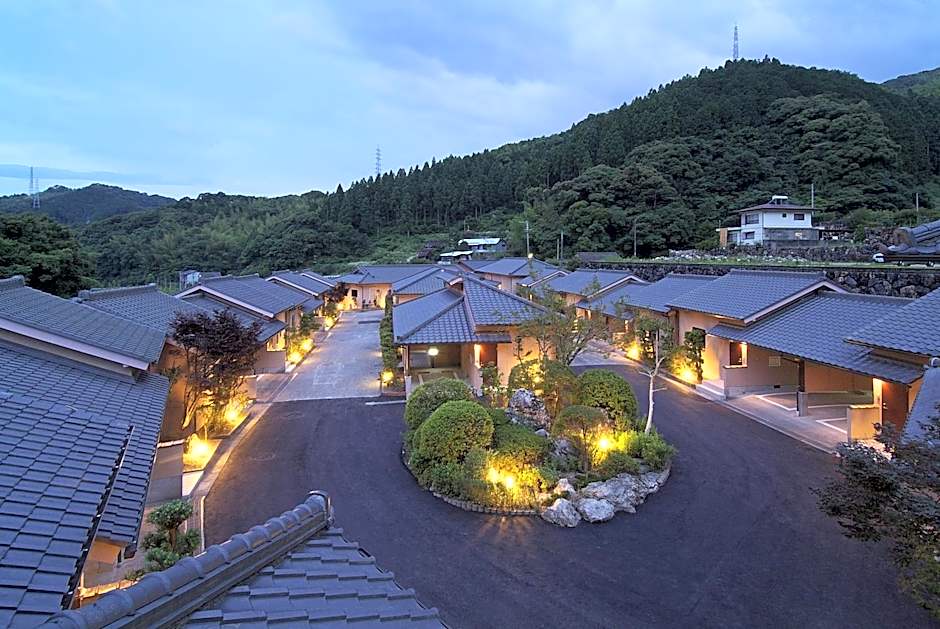 hotelLUANA 18歳未満入場禁止