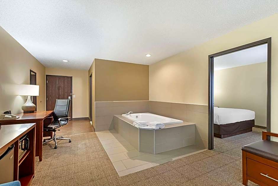 Comfort Suites Cedar Falls