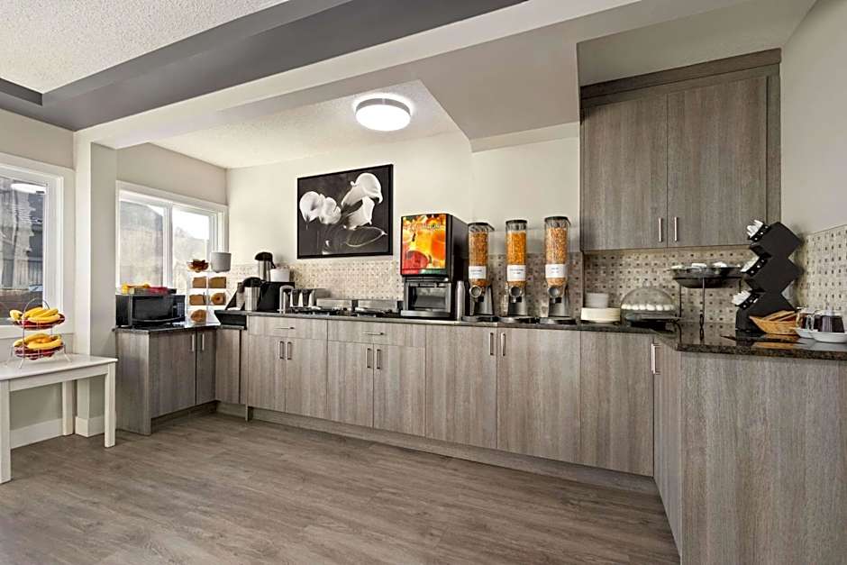 Travelodge by Wyndham Calgary South