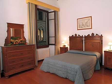 Triple Bed Room