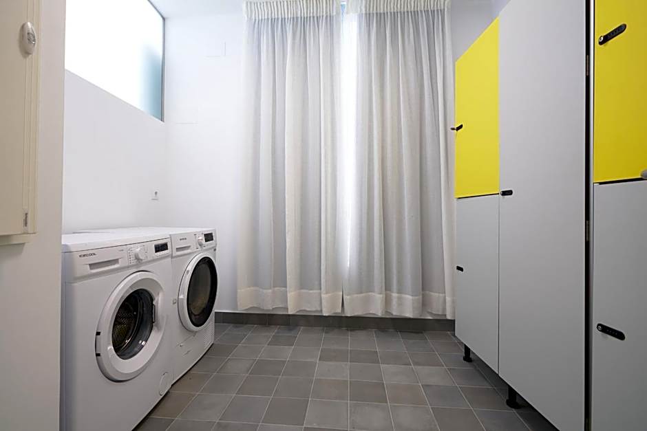 Naranjas y Limones, by Homing U