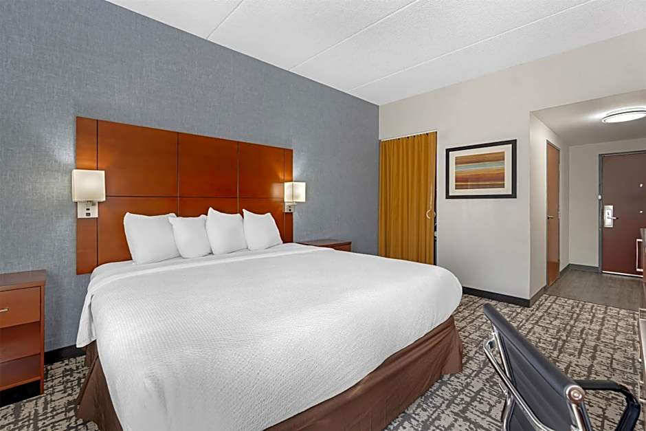 Best Western Plus Fresno Airport Hotel