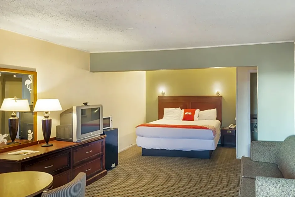 Rest Inn - Extended Stay, I-40 Airport, Wedding & Event Center