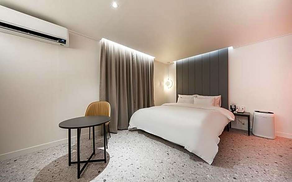 Hotel Casa Osteria in Indong, Gumi