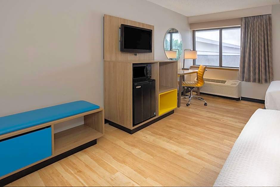 Days Inn by Wyndham Pleasant Prairie Kenosha