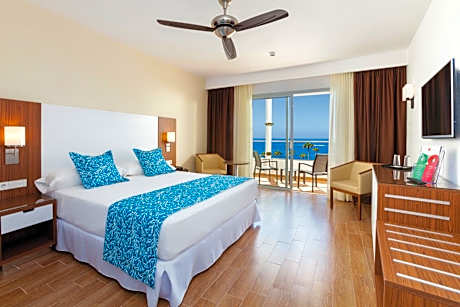 Double Room with Pool View