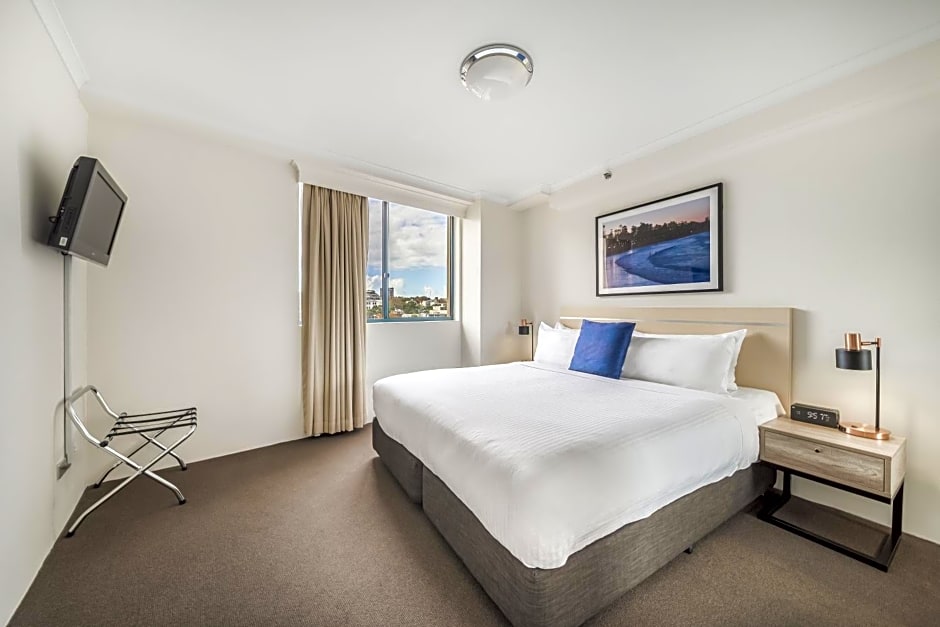 Oaks Sydney Castlereagh Suites