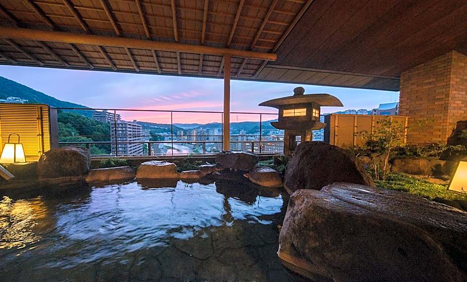 Takarazuka Onsen Hotel Wakamizu