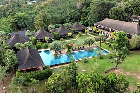 Poochommhok Resort