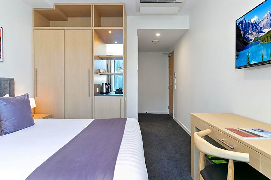 Christchurch City Hotel