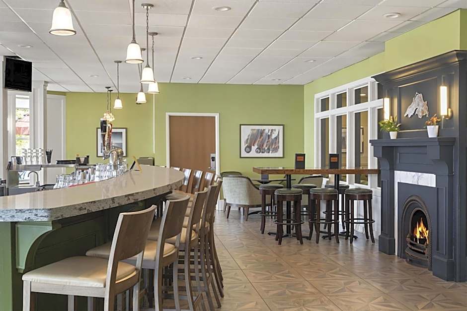 Hotel Chequamegon, BW Signature Collection