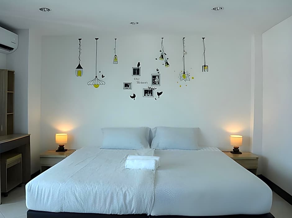 Kata Station Boutique Hotel, Kata Beach