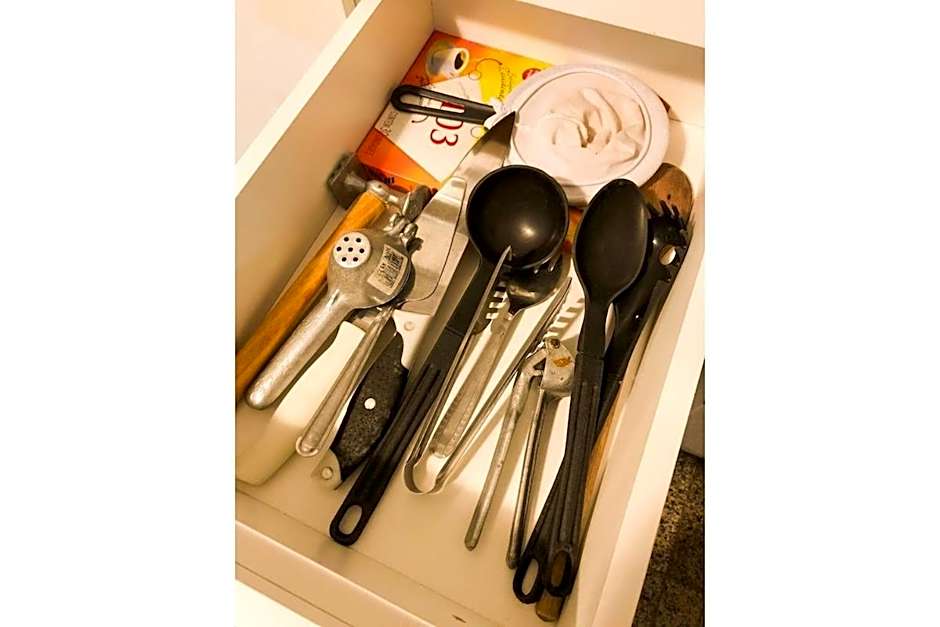 APÊ S-09 - APTO. COMPLETO NA MELHOR LOCALIZAÇÃO DA PONTA VERDE