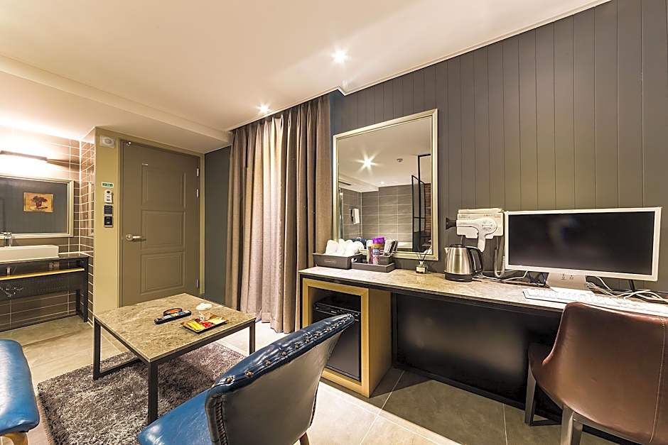 Docking Hotel