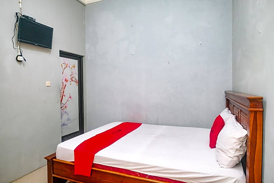 RedDoorz @ Jalan Kedawung