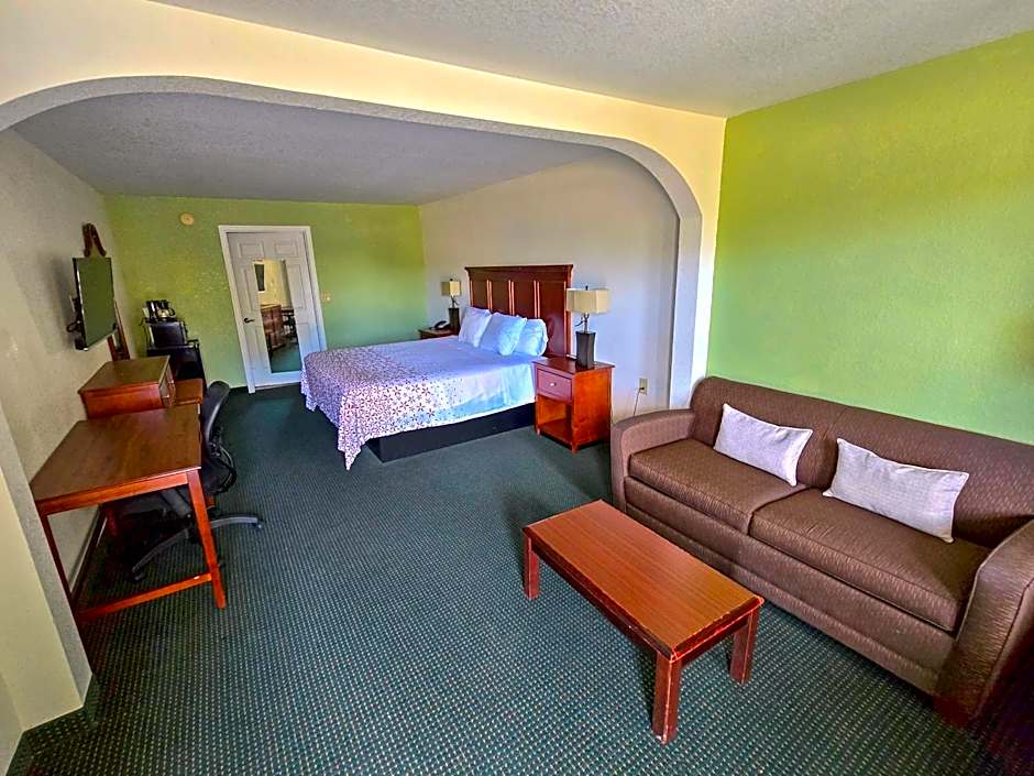 Garden Inn and Suites near Callaway Gardens Pine Mountain
