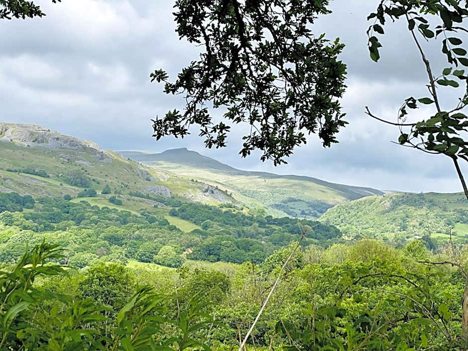 Entire Venue with Accommodation Sleeps up to 19 - Waterfall Country Escape Wales