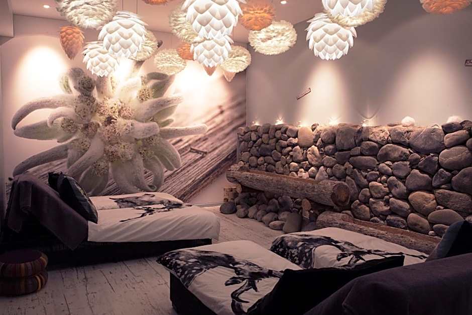 Chalet-Hotel Les Cimes