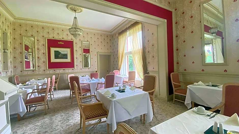 Dryburgh Abbey Hotel