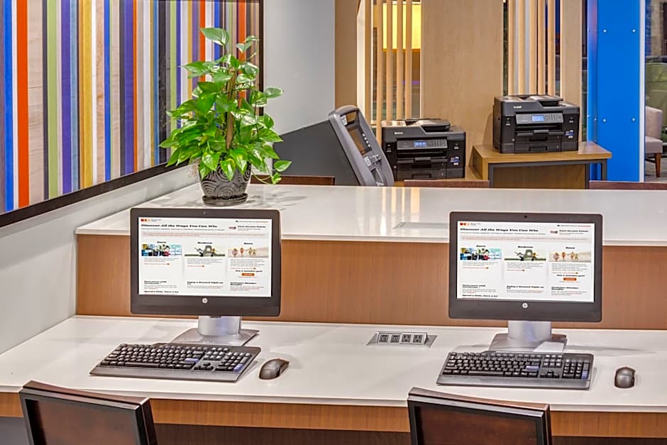 Holiday Inn Express & Suites Rice Lake By IHG