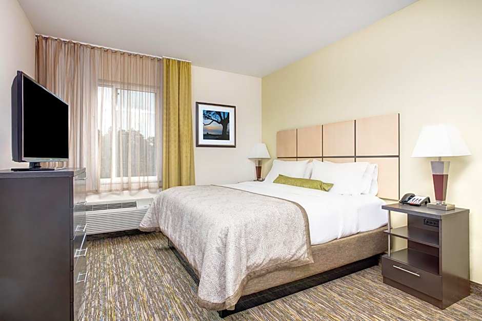 Candlewood Suites Cut Off By IHG