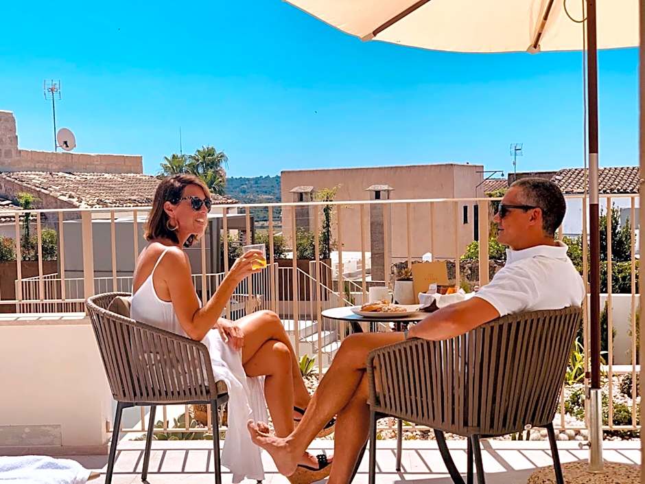 Ynaira hotel & Spa