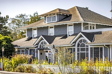 Shelburne Hotel