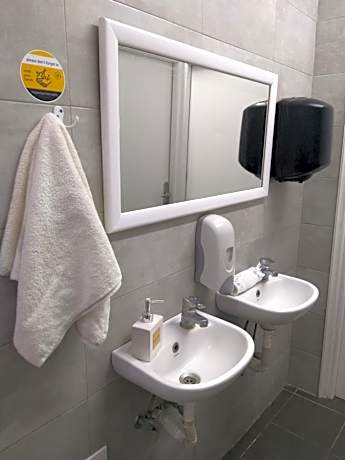 Bed in 8-Bed Mixed Dormitory Room