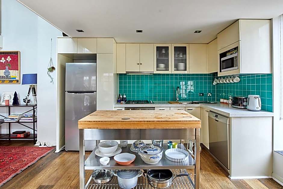 Deco Loft on Russell Street