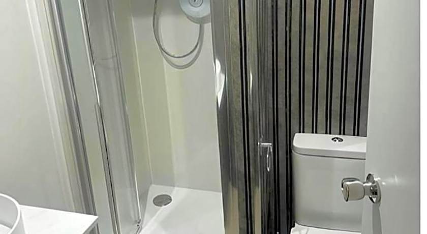 Stay Inn Aberdeen, Ferry terminal