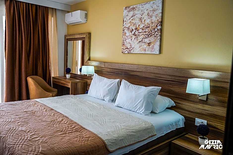 Hotel Mediterraneo Liman FREE PRIVATE BEACH FOR HOTEL GUEST