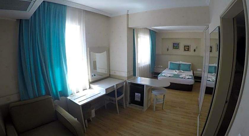 Almena Hotel