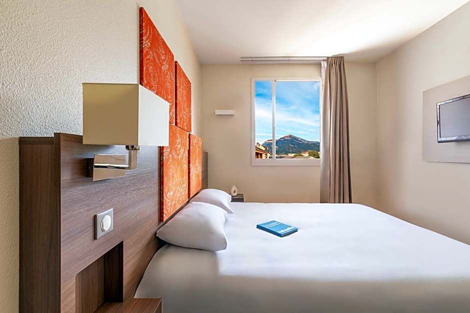 Kyriad ChambÃ©ry Centre - HÃ´tel et RÃ©sidence