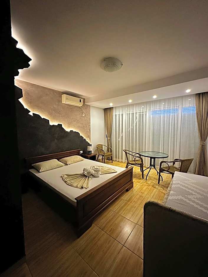 Casa Mila apartments & bungalows