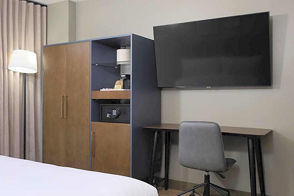 Four Points by Sheraton Englewood Centennial Airport