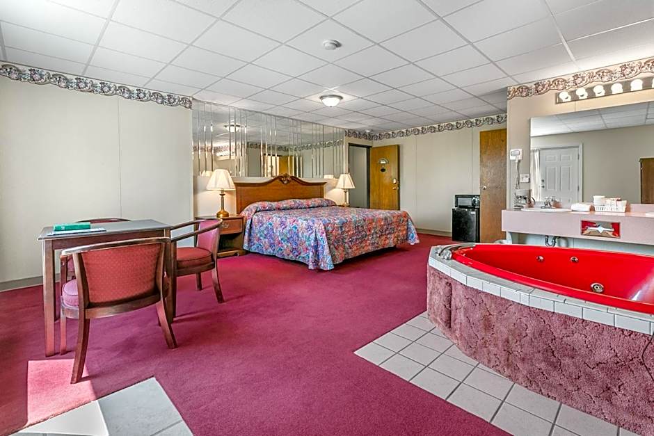 Candlewick Inn and Suites
