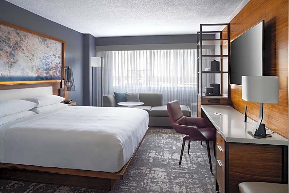 Photo 1 of 9 of 1 King Bed