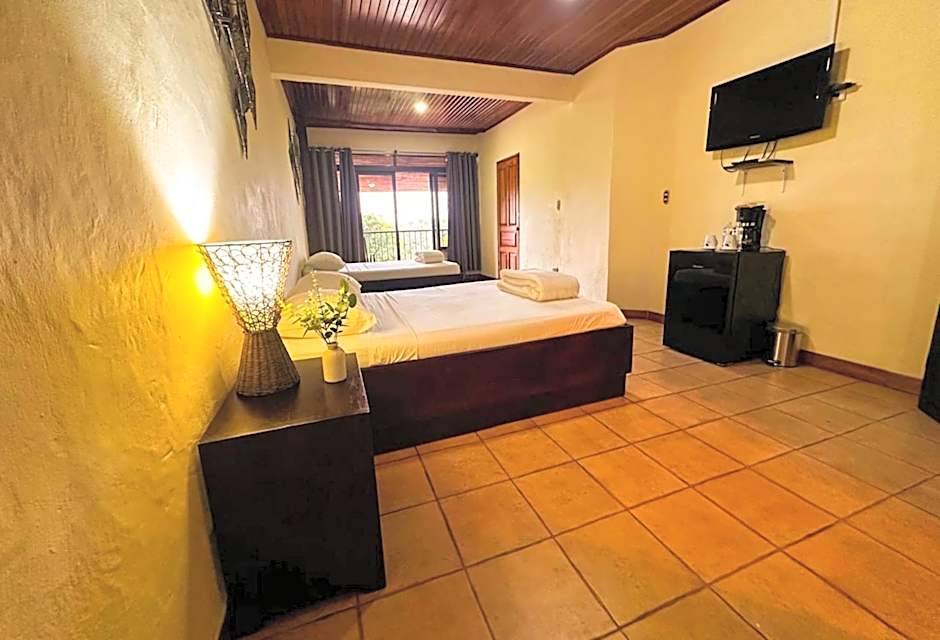 Tabulia Tree Hotel and Villas