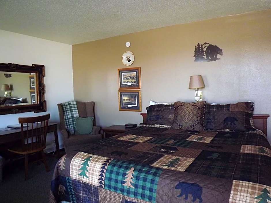 Crest Country Inn