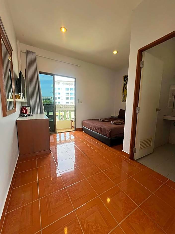 Ban Elephant Blanc Apartment