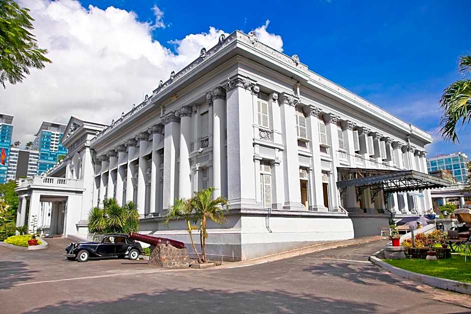 Aluna Ben Thanh Hotel