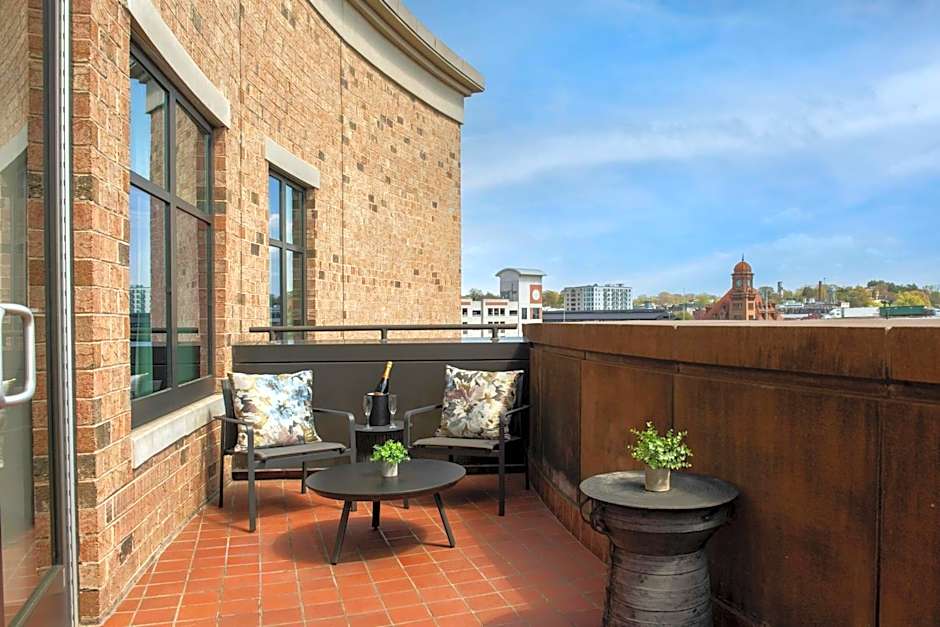 Residence Inn by Marriott Richmond Downtown